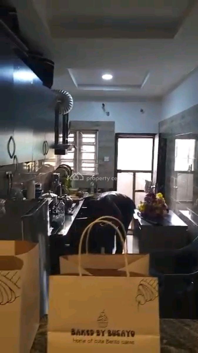 Relatively New 3 Bedrooms Up Flat*, Bakare Daudu Street By Deeper Life Hq, Ifako, Gbagada, Lagos, Flat / Apartment for Sale