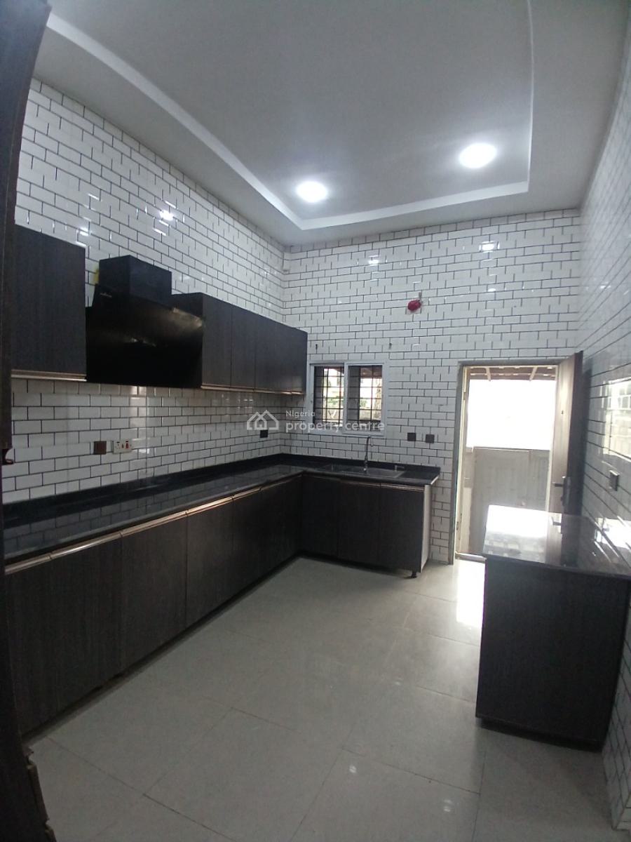 Well Renovated 4 Bedroom Terrace Duplex with 1room Bq, Guzape Abuja Diplomatic Zone, Guzape District, Abuja, Terraced Duplex for Rent