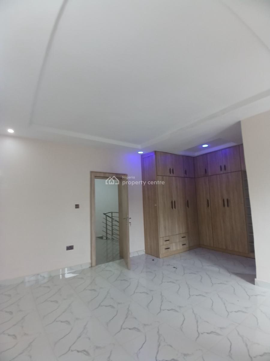 Well Renovated 4 Bedroom Terrace Duplex with 1room Bq, Guzape Abuja Diplomatic Zone, Guzape District, Abuja, Terraced Duplex for Rent