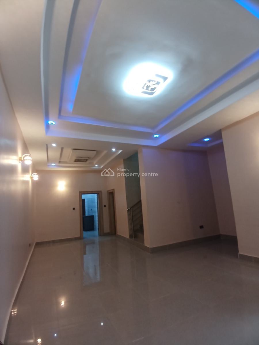 Well Renovated 4 Bedroom Terrace Duplex with 1room Bq, Guzape Abuja Diplomatic Zone, Guzape District, Abuja, Terraced Duplex for Rent
