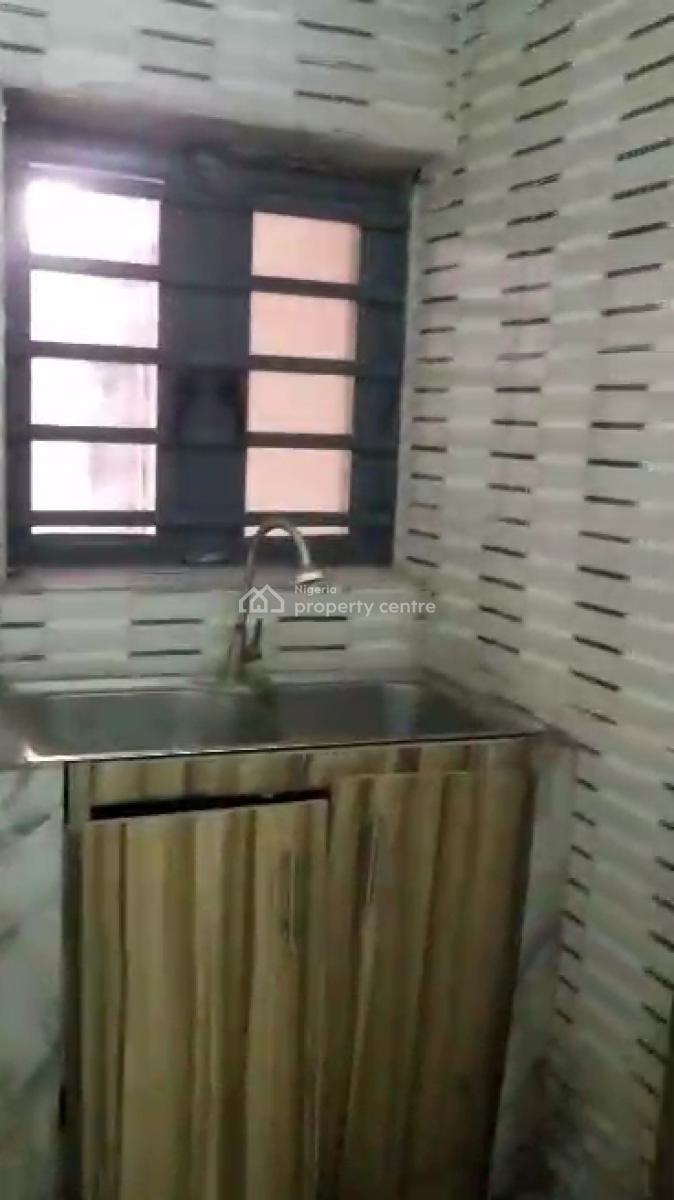 2 Bedroom Flat, Aguda, Surulere, Lagos, Flat / Apartment for Rent