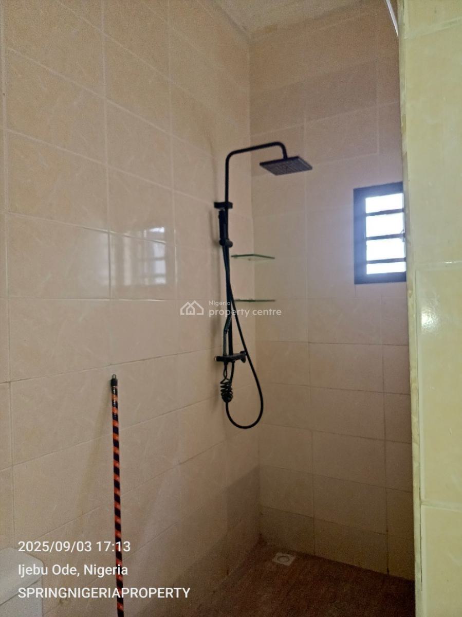 Luxury 2 Bedroom Flat in a Gated Estate, Ogombo, Ajah, Lagos, Flat / Apartment for Rent