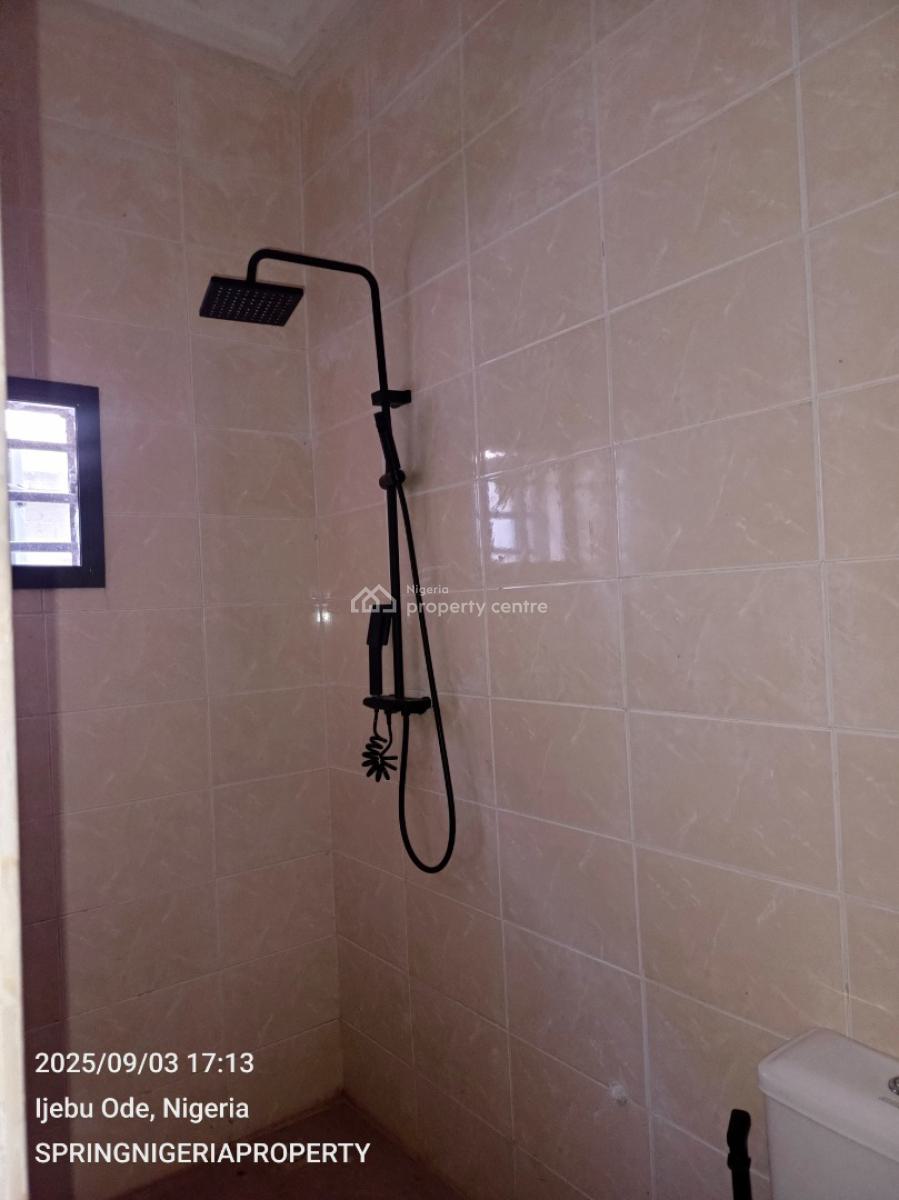 Luxury 2 Bedroom Flat in a Gated Estate, Ogombo, Ajah, Lagos, Flat / Apartment for Rent