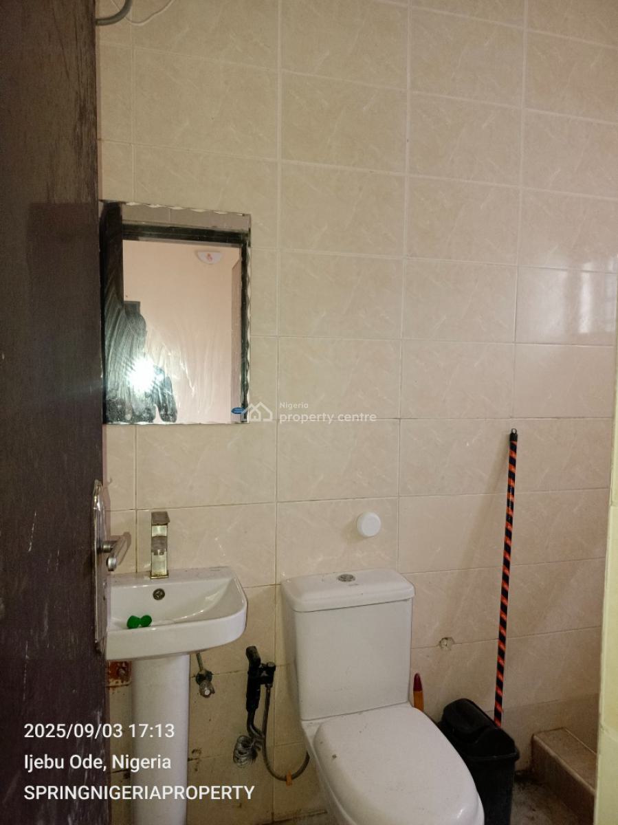 Luxury 2 Bedroom Flat in a Gated Estate, Ogombo, Ajah, Lagos, Flat / Apartment for Rent