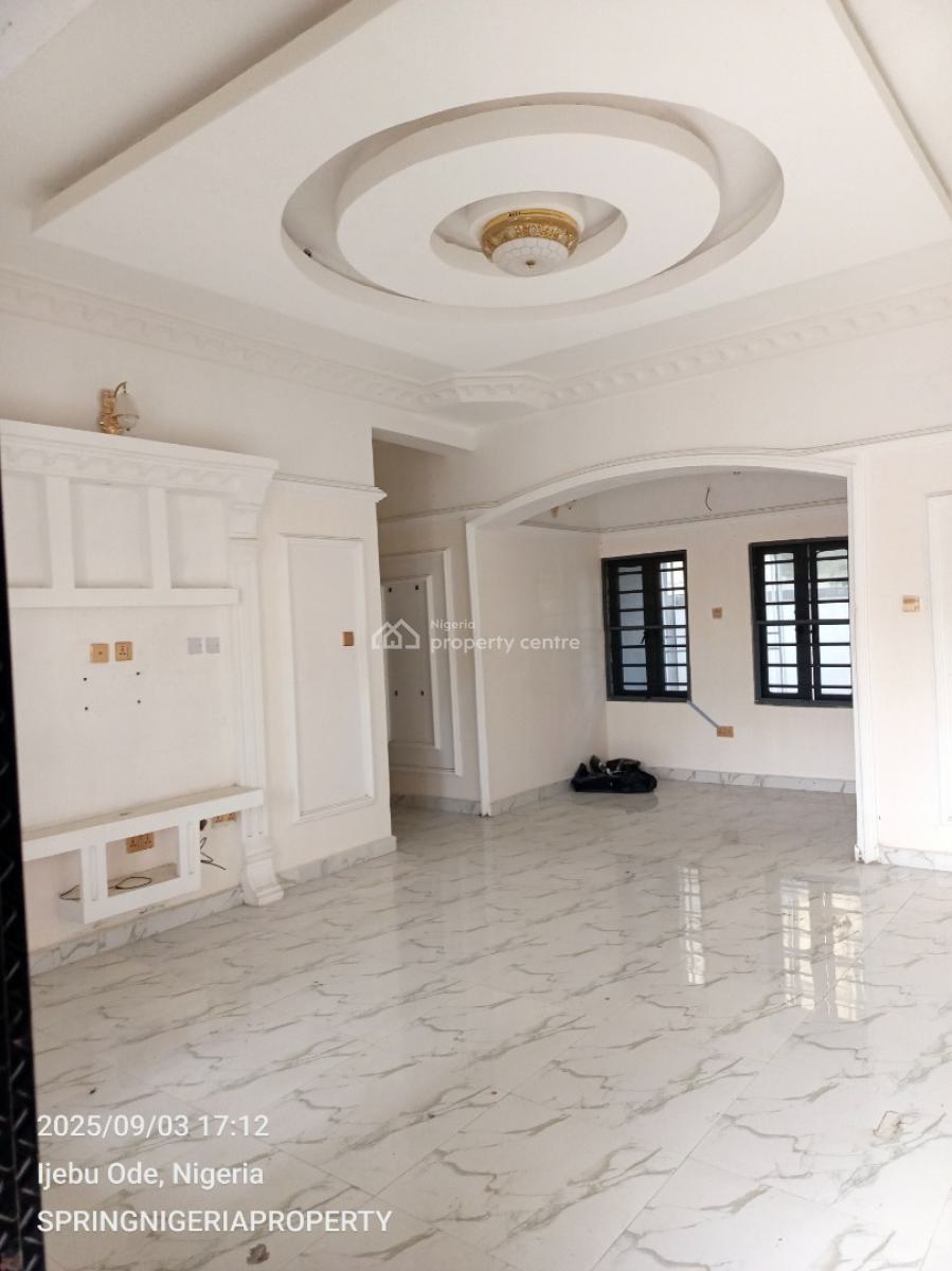 Luxury 2 Bedroom Flat in a Gated Estate, Ogombo, Ajah, Lagos, Flat / Apartment for Rent