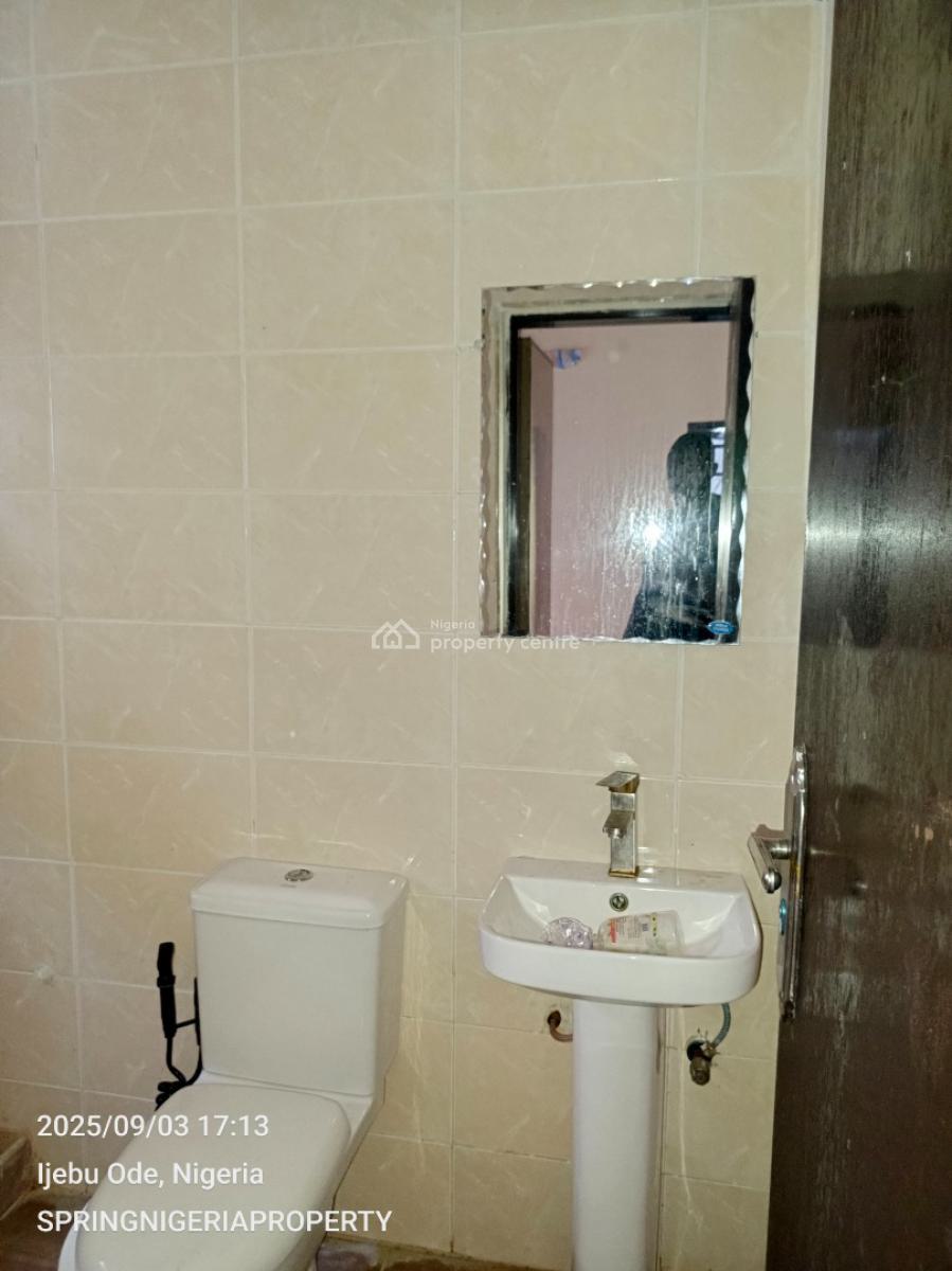 Luxury 2 Bedroom Flat in a Gated Estate, Ogombo, Ajah, Lagos, Flat / Apartment for Rent