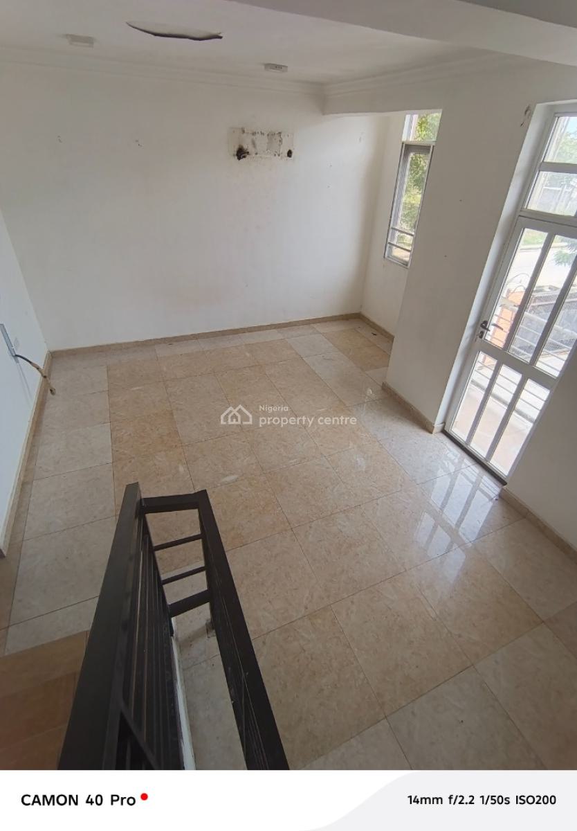 4 Bedroom Duplex in Lekki Right, By Pinnacle Fuel Station, Lekki Phase 1, Lekki, Lagos, Semi-detached Duplex for Rent