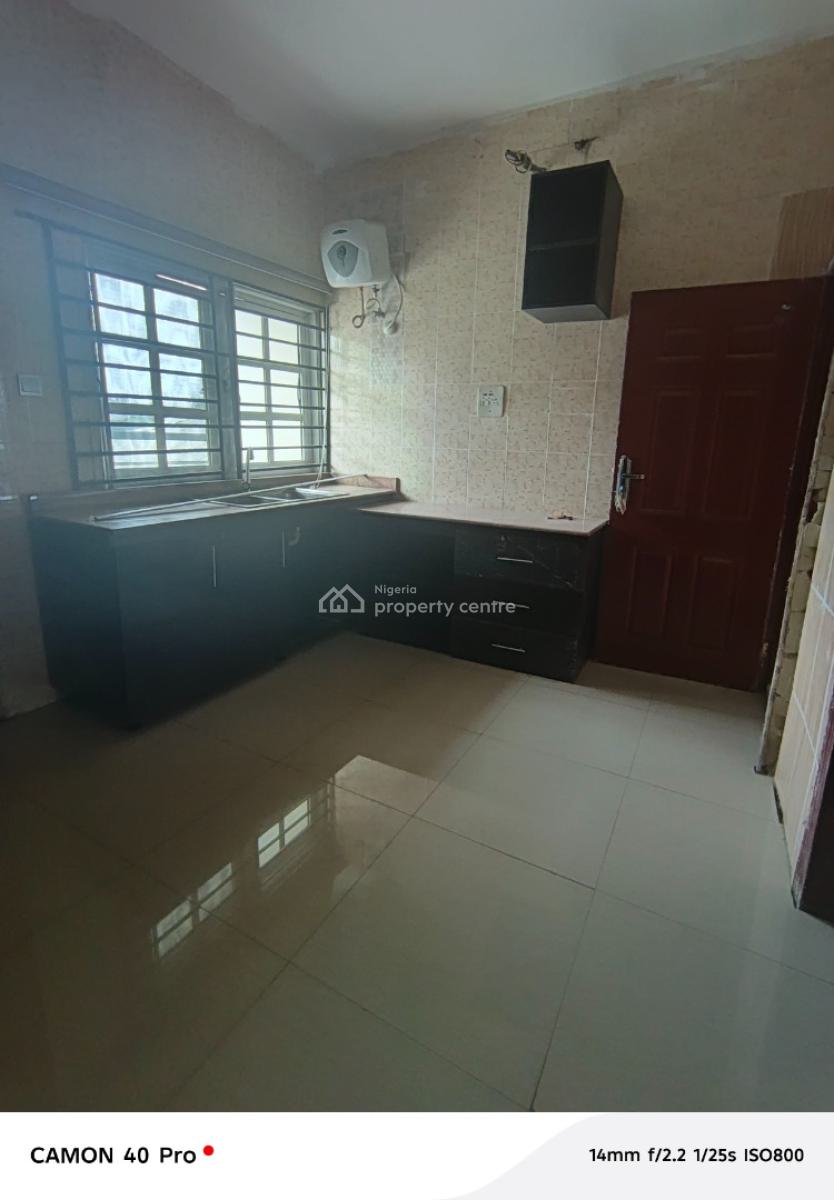 Luxury 2bed Flat Upstairs in Lekki, Off Akeem Dickson Street, Lekki Phase 1, Lekki, Lagos, Flat / Apartment for Rent