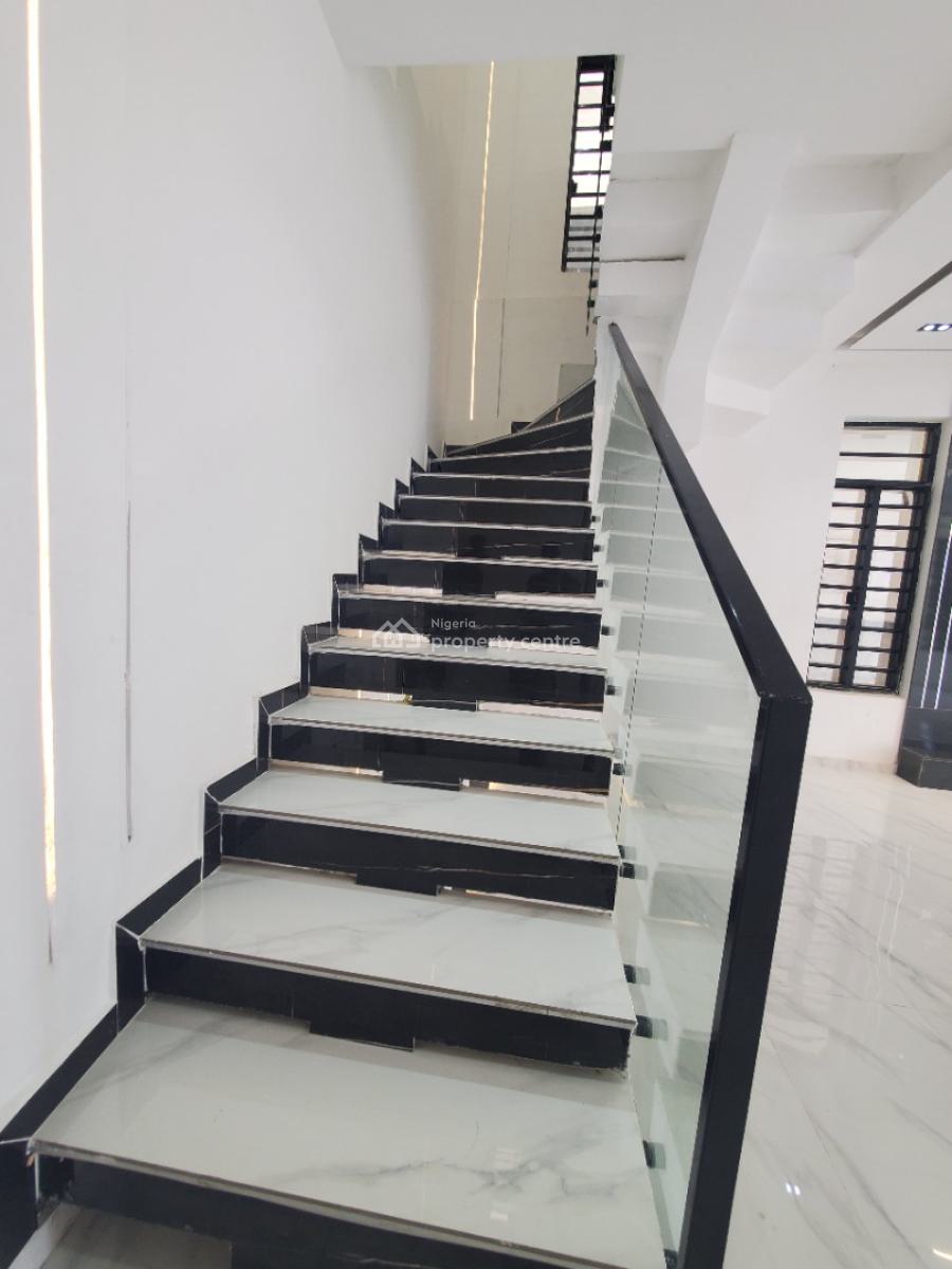 Spacious 5-bedroom Detached Duplex with Private Pool in Chevron -- ₦380, Chevron, Lekki, Lagos, Detached Duplex for Sale