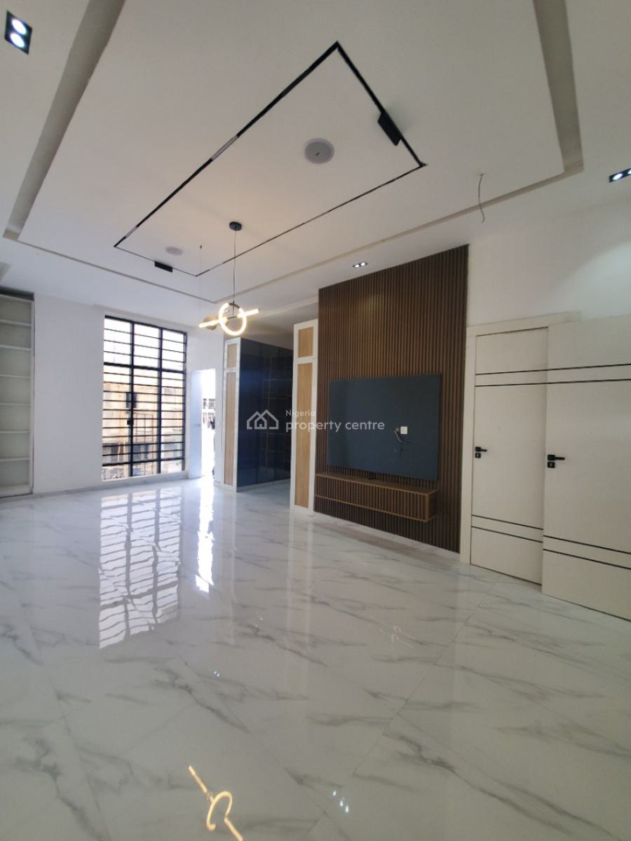 Spacious 5-bedroom Detached Duplex with Private Pool in Chevron -- ₦380, Chevron, Lekki, Lagos, Detached Duplex for Sale