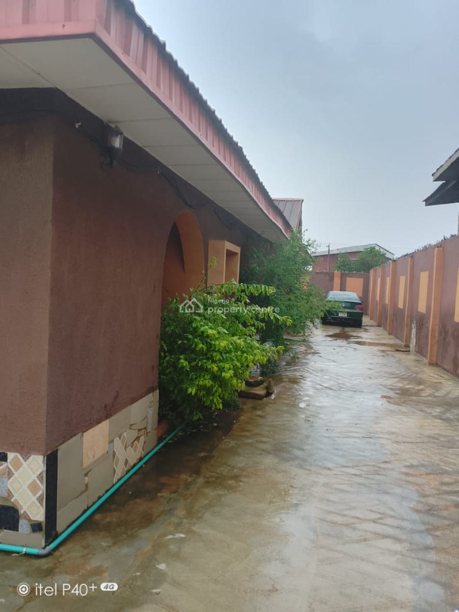 4 Bedroom Bungalow on 647sqm of Land, Adeyi, Old Bodija, Ibadan, Oyo, Detached Bungalow for Sale