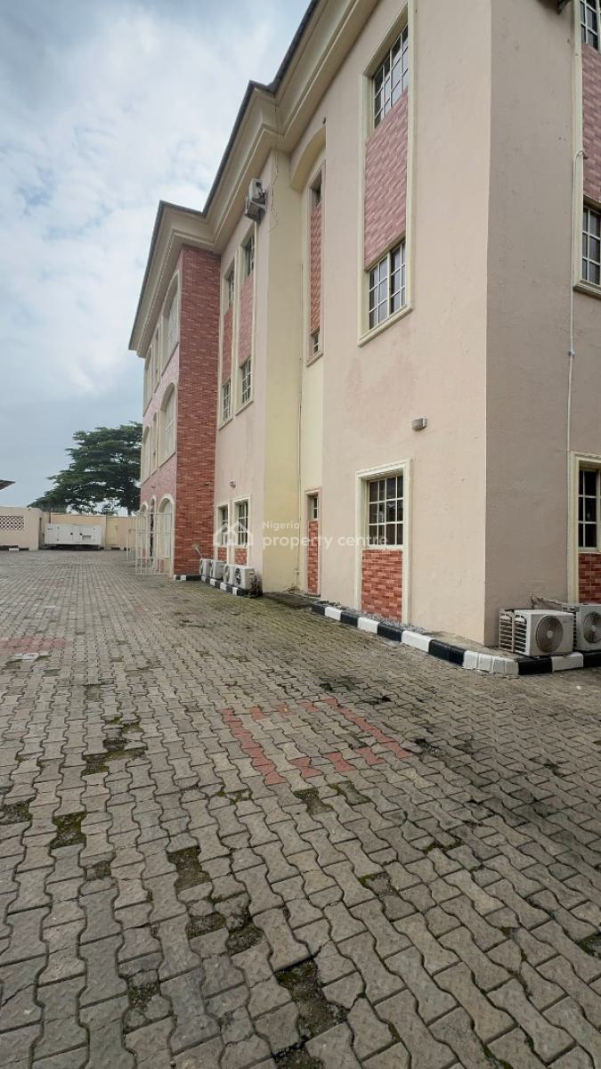 Luxury 3bedroom Flat with Bq in Nice Environment, Utako, Utako, Abuja, Flat / Apartment for Rent