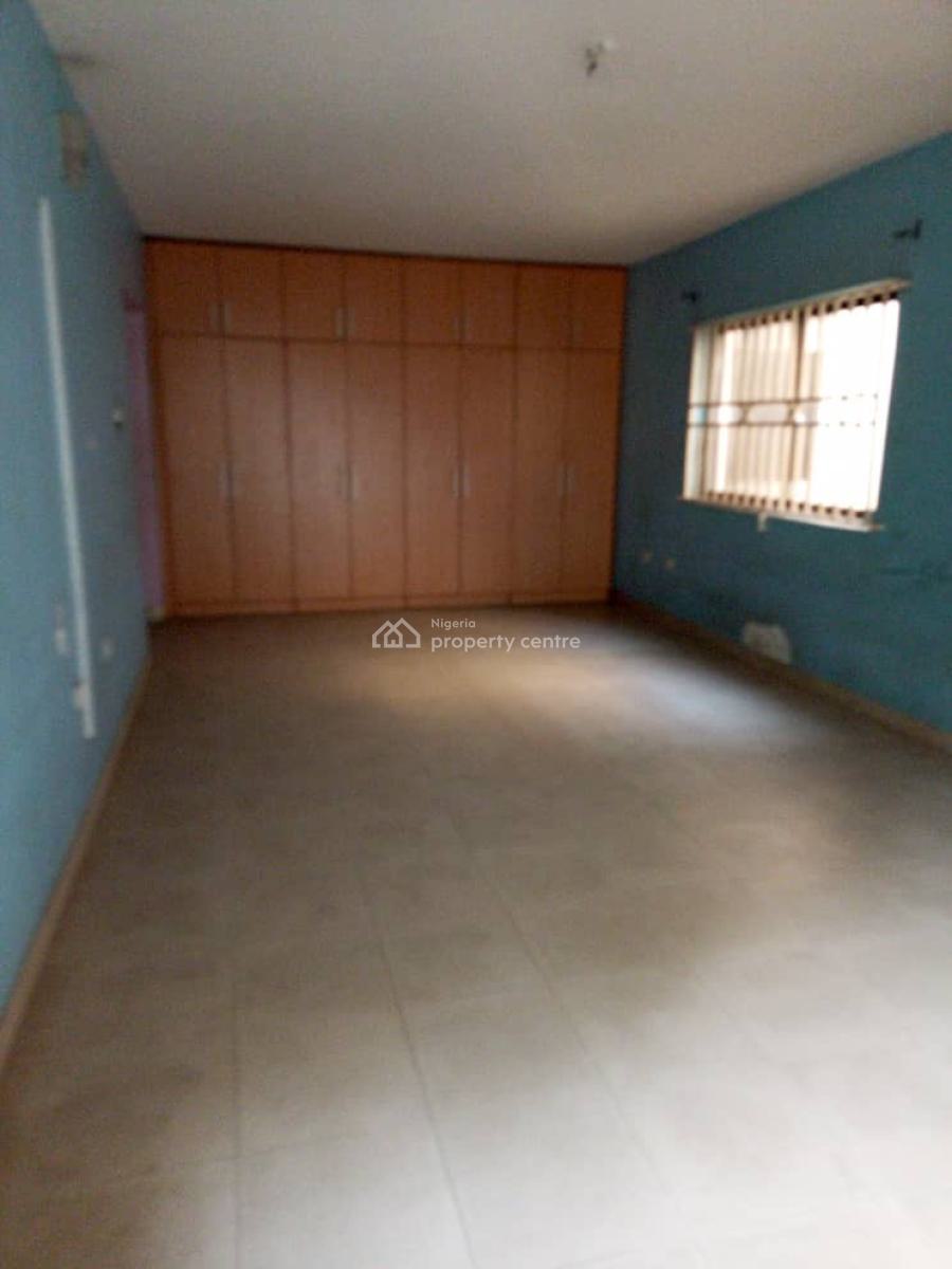 Spacious 6 Bedroom, Igbo Efon, Lekki, Lagos, Semi-detached Duplex for Sale