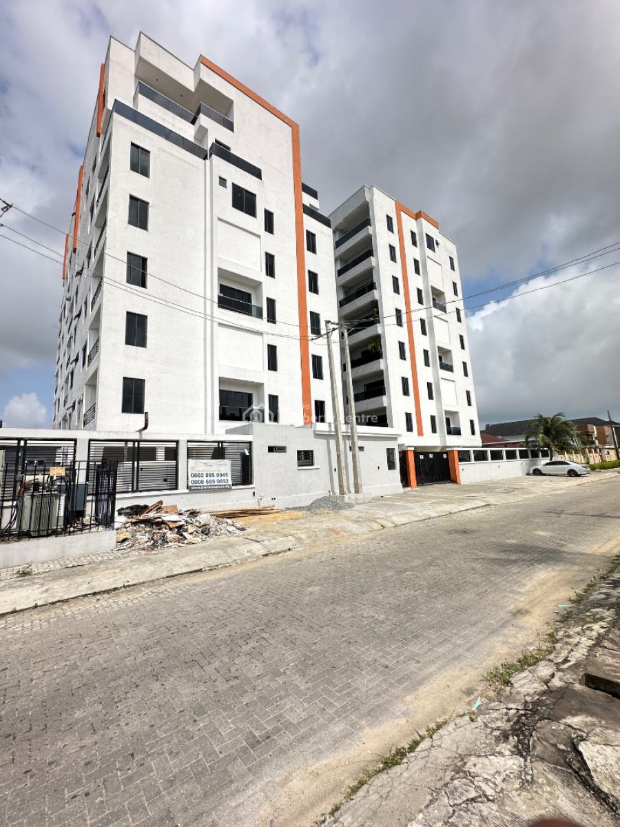 Magnificently Built 5 Bedroom Penthouse with Swimming Pool, Lekki Phase 1, Lekki, Lagos, Block of Flats for Sale