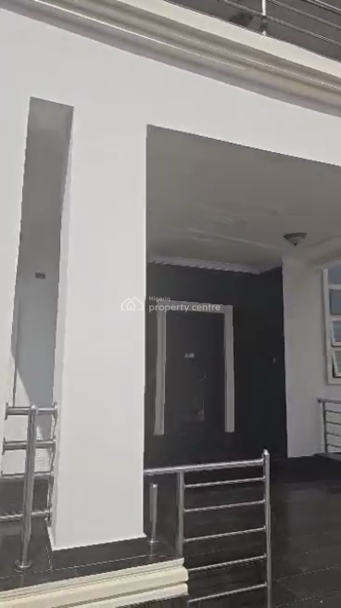 Distress 5bedr Detach and Bq, Diamond Estate Amuwo Odofin Lagos, Amuwo Odofin, Lagos, Detached Duplex for Sale