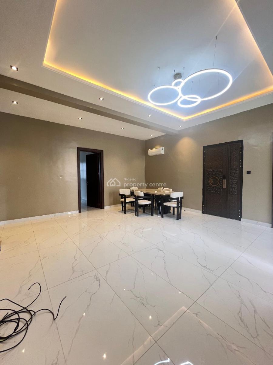 The Elegant 2bedroom Penthouse with Elevator and Swimming Pool, Lekki Phase 1, Lekki, Lagos, Flat / Apartment for Sale