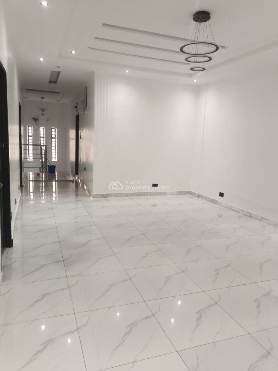 Standard and Sharp 3bedroom Apartment, Thomas Estate, Ajah, Lagos, Flat / Apartment for Rent