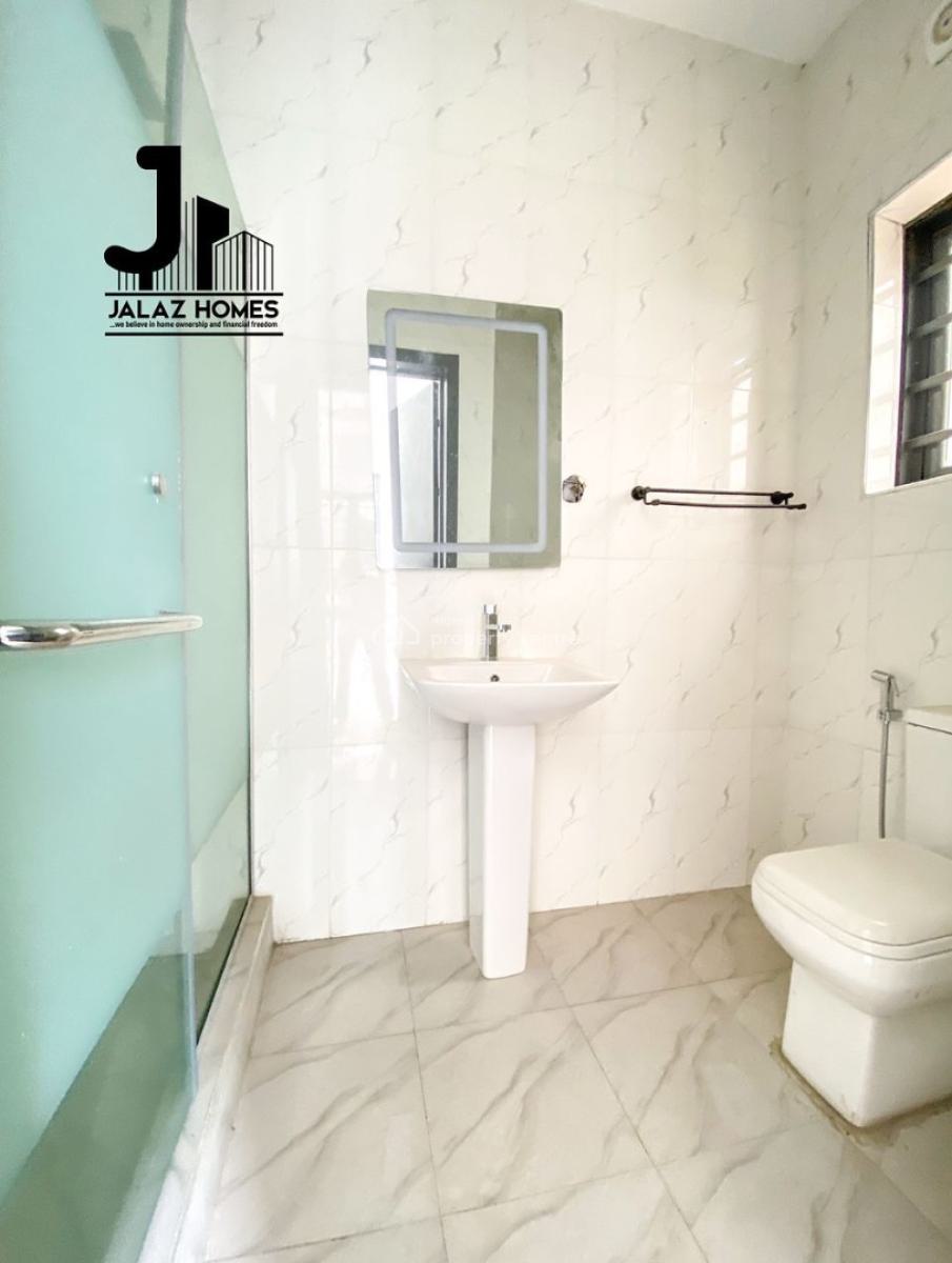 2 Bedroom Apartment, Ologolo, Lekki, Lagos, Flat / Apartment for Sale