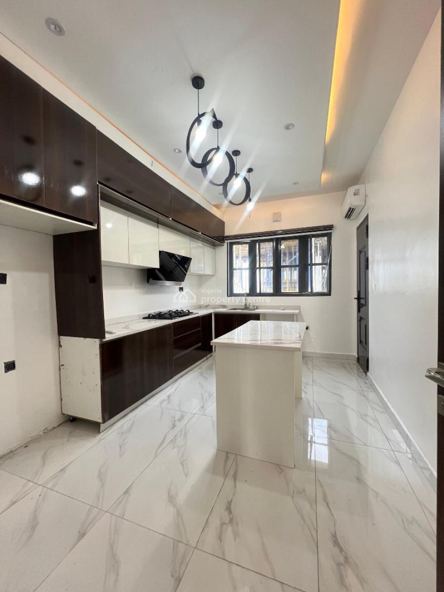 2 Bedroom Penthouse with a Pool Gym and Elevator, Lekki Phase 1, Lekki, Lagos, Flat / Apartment for Sale