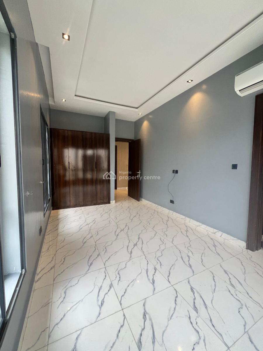 2 Bedroom Penthouse with a Pool Gym and Elevator, Lekki Phase 1, Lekki, Lagos, Flat / Apartment for Sale