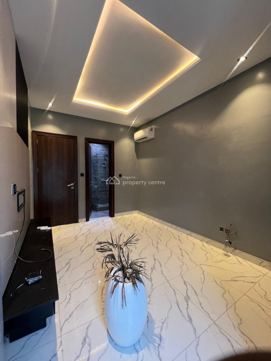 2 Bedroom Penthouse with a Pool Gym and Elevator, Lekki Phase 1, Lekki, Lagos, Flat / Apartment for Sale