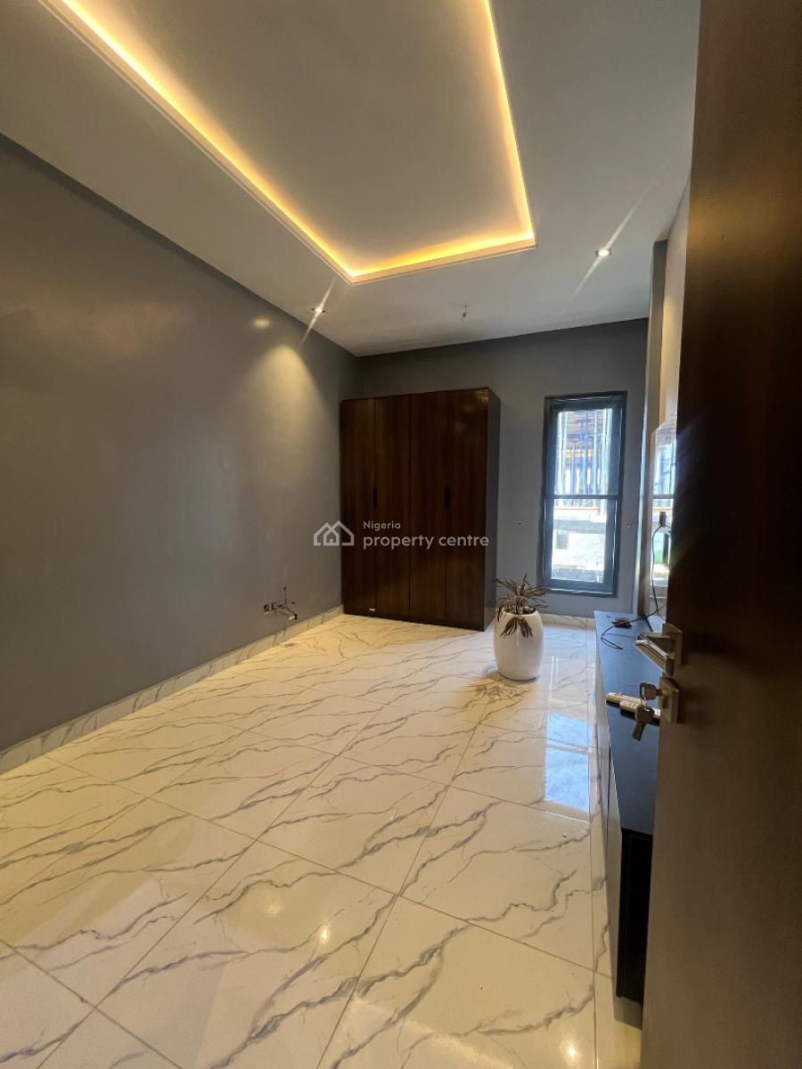 2 Bedroom Penthouse with a Pool Gym and Elevator, Lekki Phase 1, Lekki, Lagos, Flat / Apartment for Sale