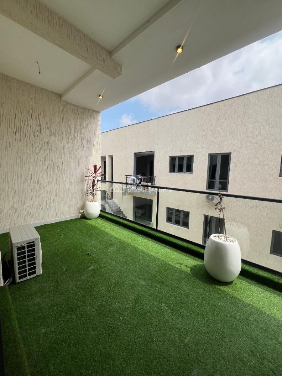 2 Bedroom Penthouse with a Pool Gym and Elevator, Lekki Phase 1, Lekki, Lagos, Flat / Apartment for Sale
