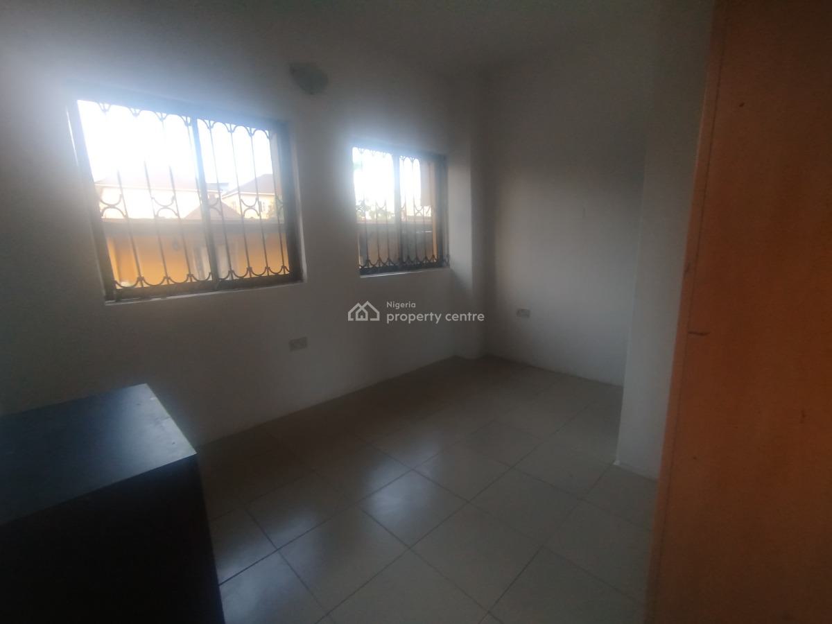 Well Maintained 1 Bedroom Apartment, Off Fola Oshibo Street, Lekki Phase 1, Lekki, Lagos, Mini Flat (room and Parlour) for Rent