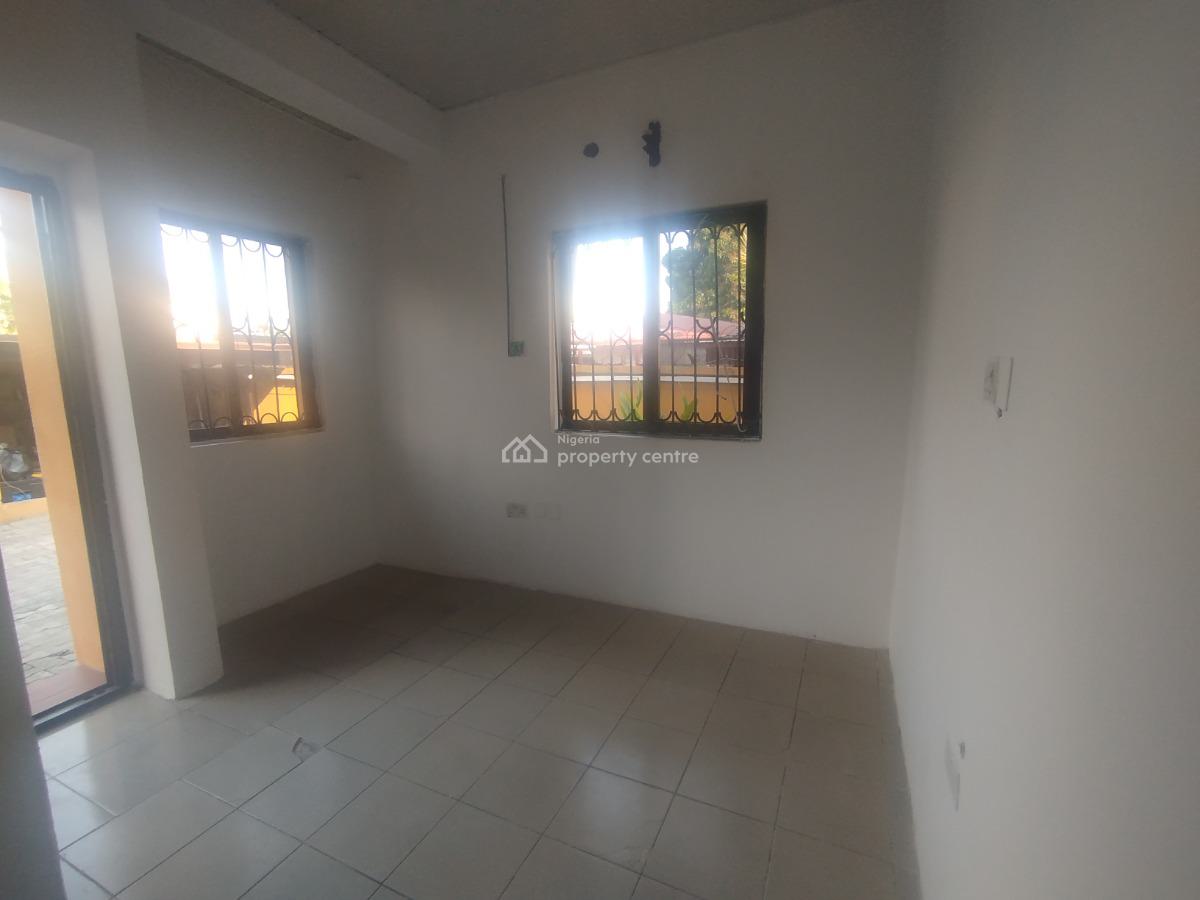 Well Maintained 1 Bedroom Apartment, Off Fola Oshibo Street, Lekki Phase 1, Lekki, Lagos, Mini Flat (room and Parlour) for Rent