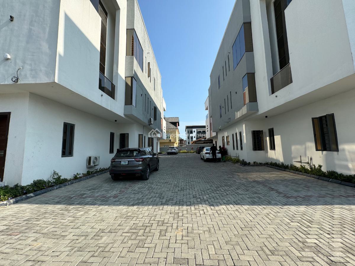4 Bedroom Duplex with Bq, Ikate, Lekki, Lagos, Semi-detached Duplex for Sale