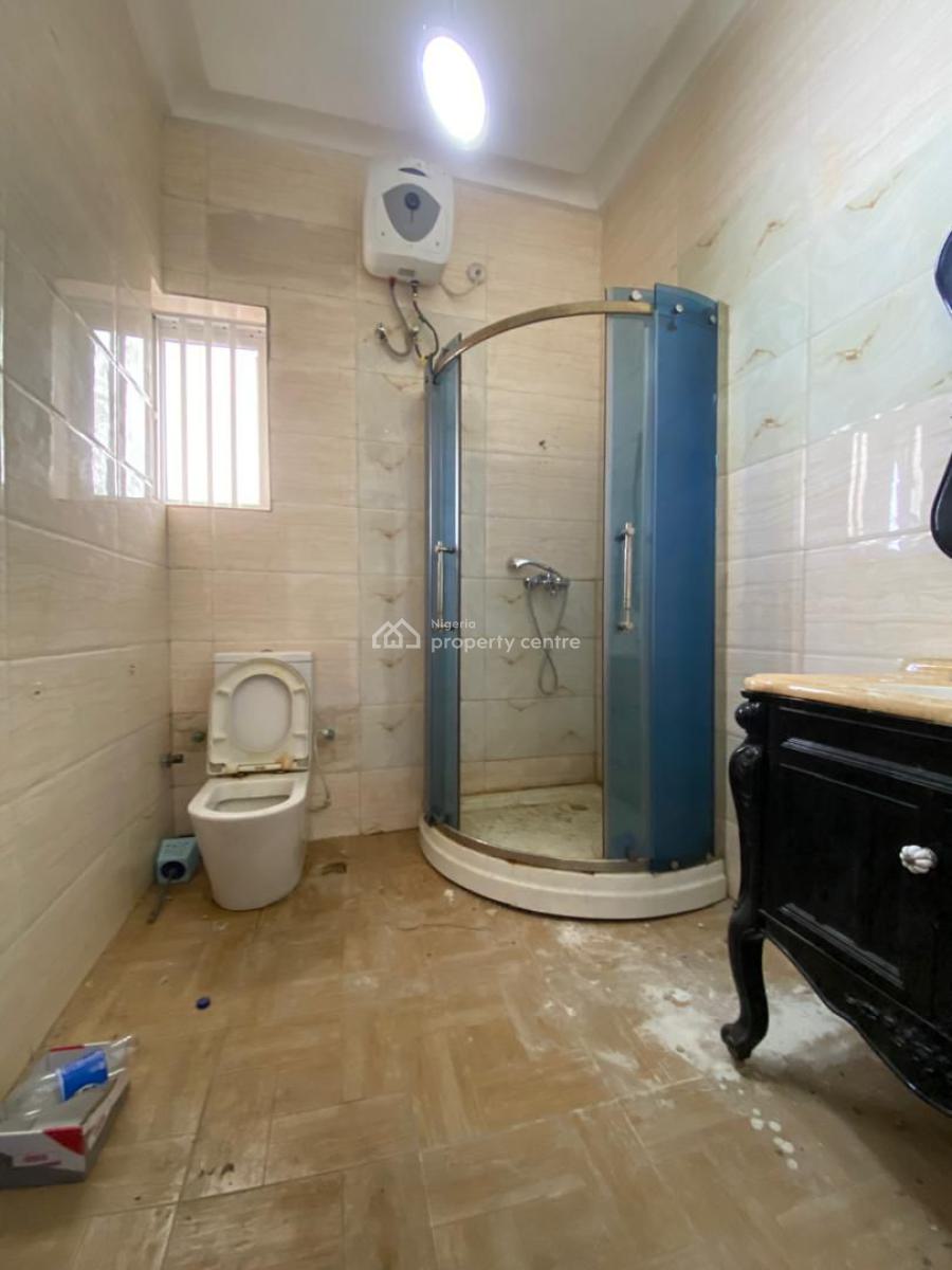 Spacious 1 Bedroom and Parlor Upstairs with Balcony Available, Chisco, Ikate, Lekki, Lagos, Mini Flat (room and Parlour) for Rent