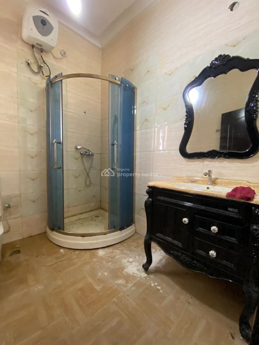 Spacious 1 Bedroom and Parlor Upstairs with Balcony Available, Chisco, Ikate, Lekki, Lagos, Mini Flat (room and Parlour) for Rent