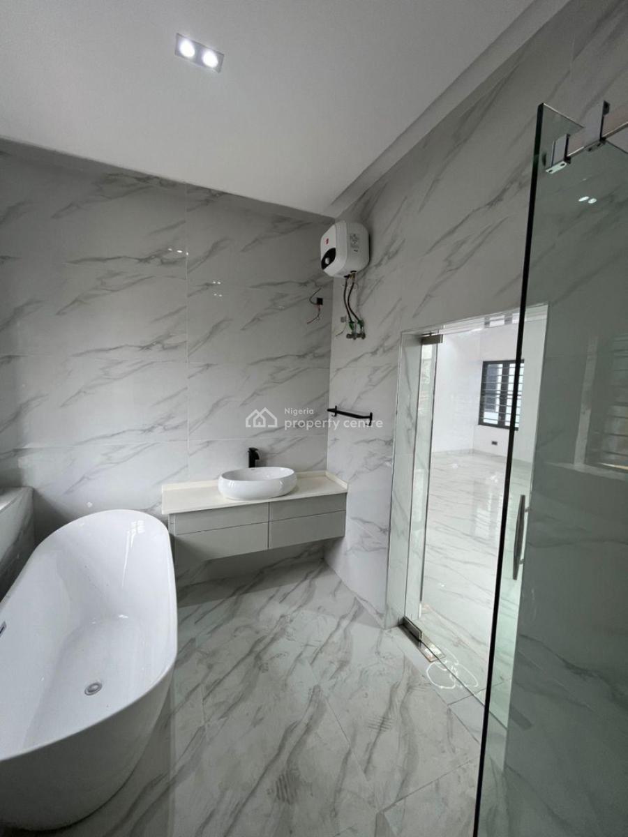 5 Bedroom Fully Detached Duplex with Bq, Ologolo, Lekki, Lagos, Detached Duplex for Sale