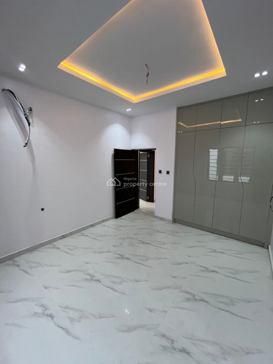 5 Bedroom Fully Detached Duplex with Bq, Ologolo, Lekki, Lagos, Detached Duplex for Sale