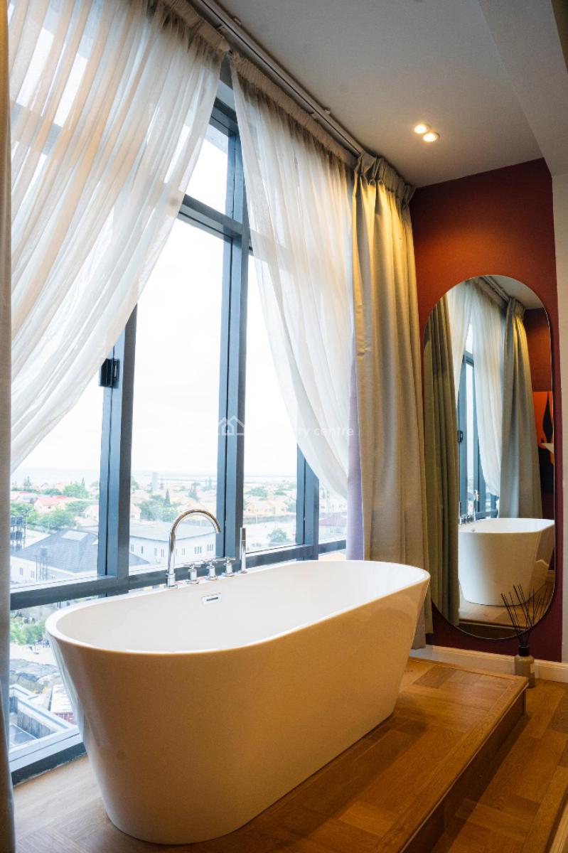 Luxury 3bedroom Penthouse with Bath Tub, Lekki, Lekki Phase 1, Lekki, Lagos, Detached Bungalow Short Let
