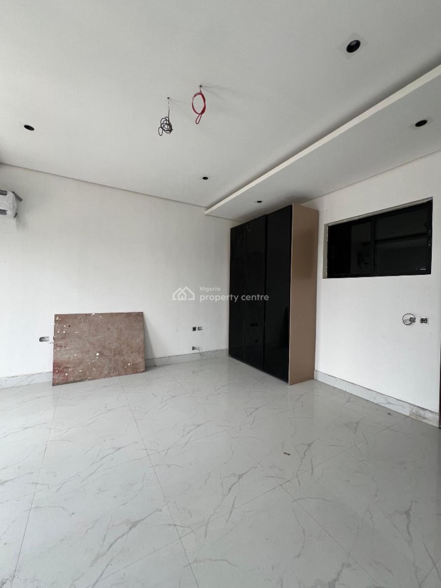 Aesthetically Pleasing 4bedroom Block of Flats, Old Ikoyi, Ikoyi, Lagos, Flat / Apartment for Sale