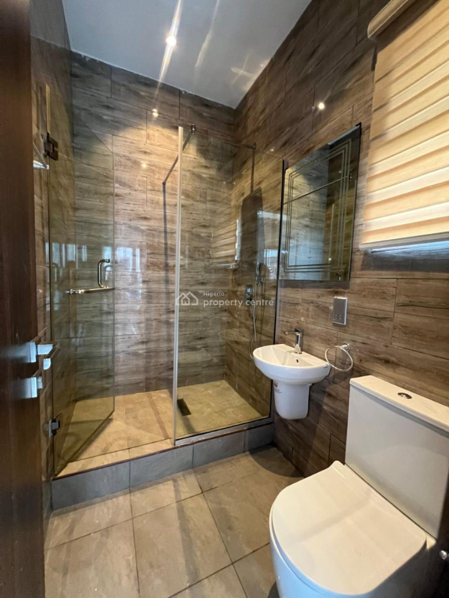 2 Bedroom Penthouse with Swimming Pool, Gym and Elevator, Lekki Phase 1, Lekki, Lagos, Flat / Apartment for Sale