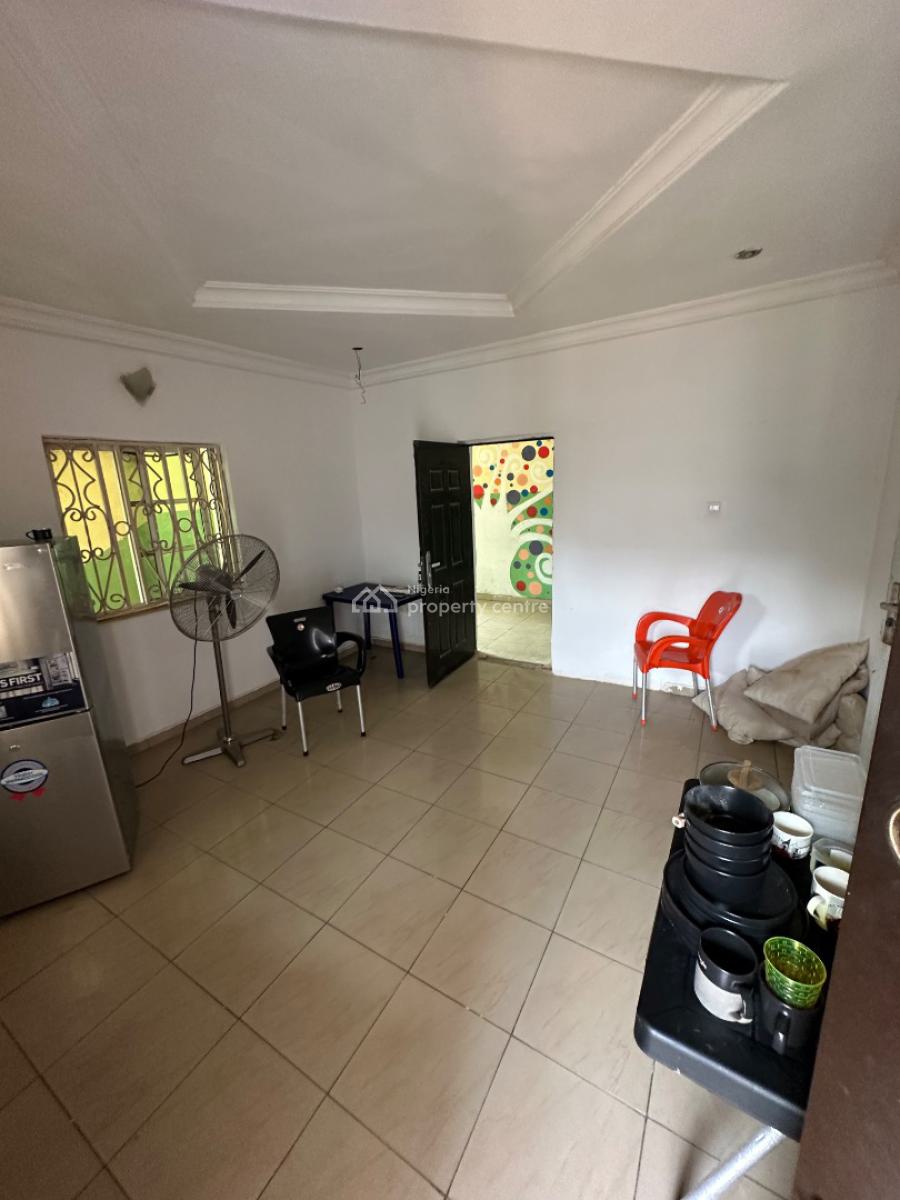 a Standard One Bedroom Apartment in a Nice Location, 4th Avenue, Gwarinpa, Abuja, Mini Flat (room and Parlour) for Rent