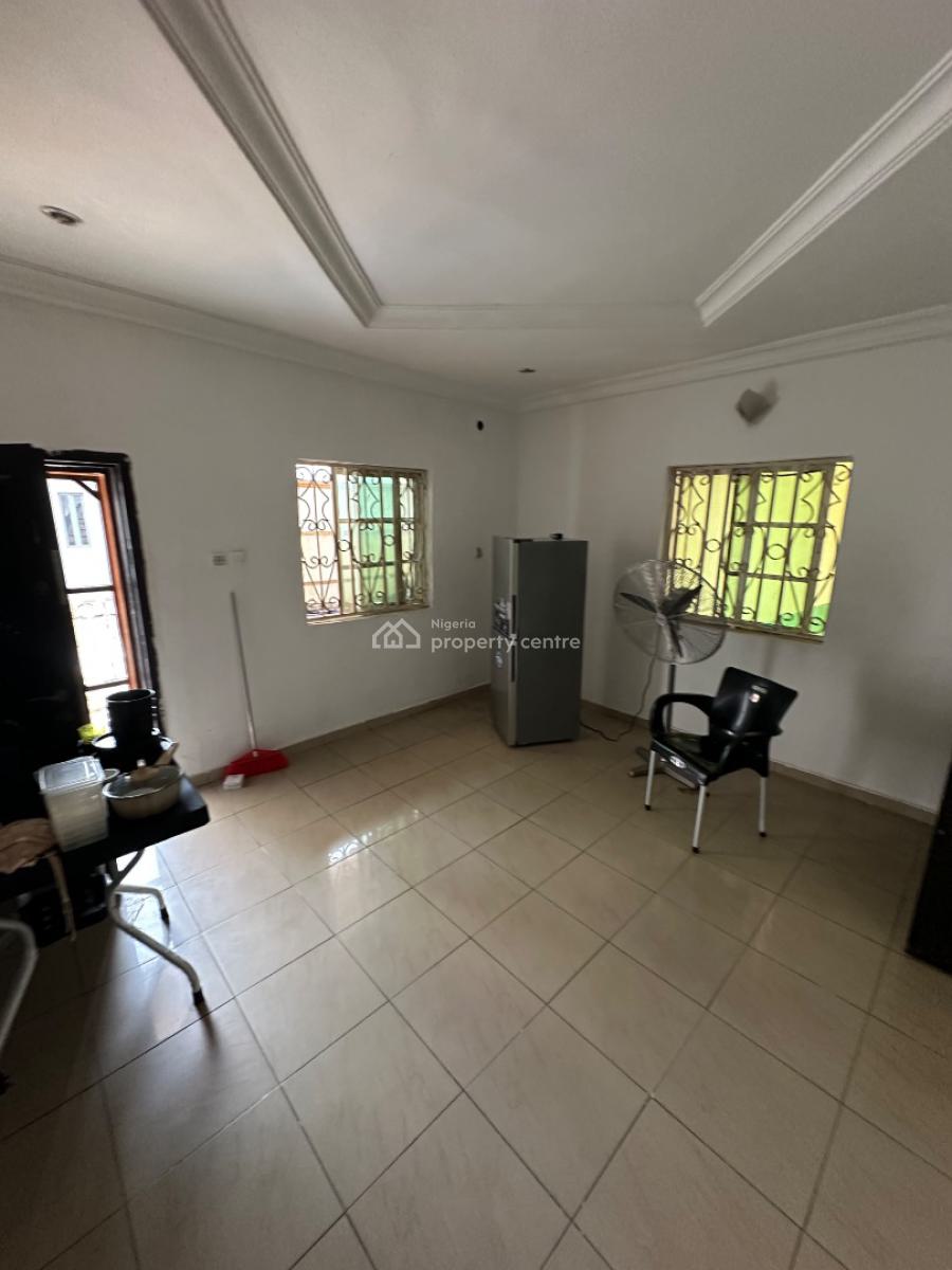a Standard One Bedroom Apartment in a Nice Location, 4th Avenue, Gwarinpa, Abuja, Mini Flat (room and Parlour) for Rent