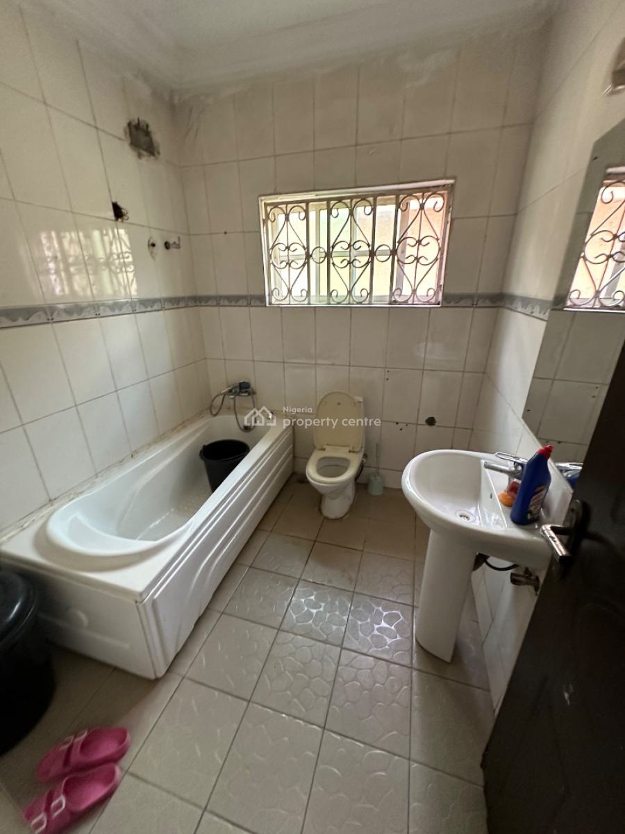 a Standard One Bedroom Apartment in a Nice Location, 4th Avenue, Gwarinpa, Abuja, Mini Flat (room and Parlour) for Rent