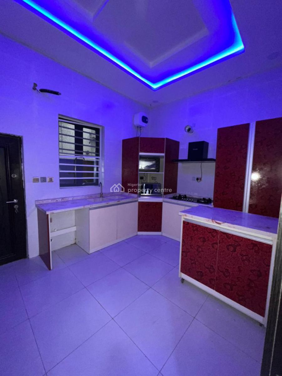 a Room Down Stairs, Orchid Road, Emcel Estate, Lekki, Lagos, Flat / Apartment for Rent