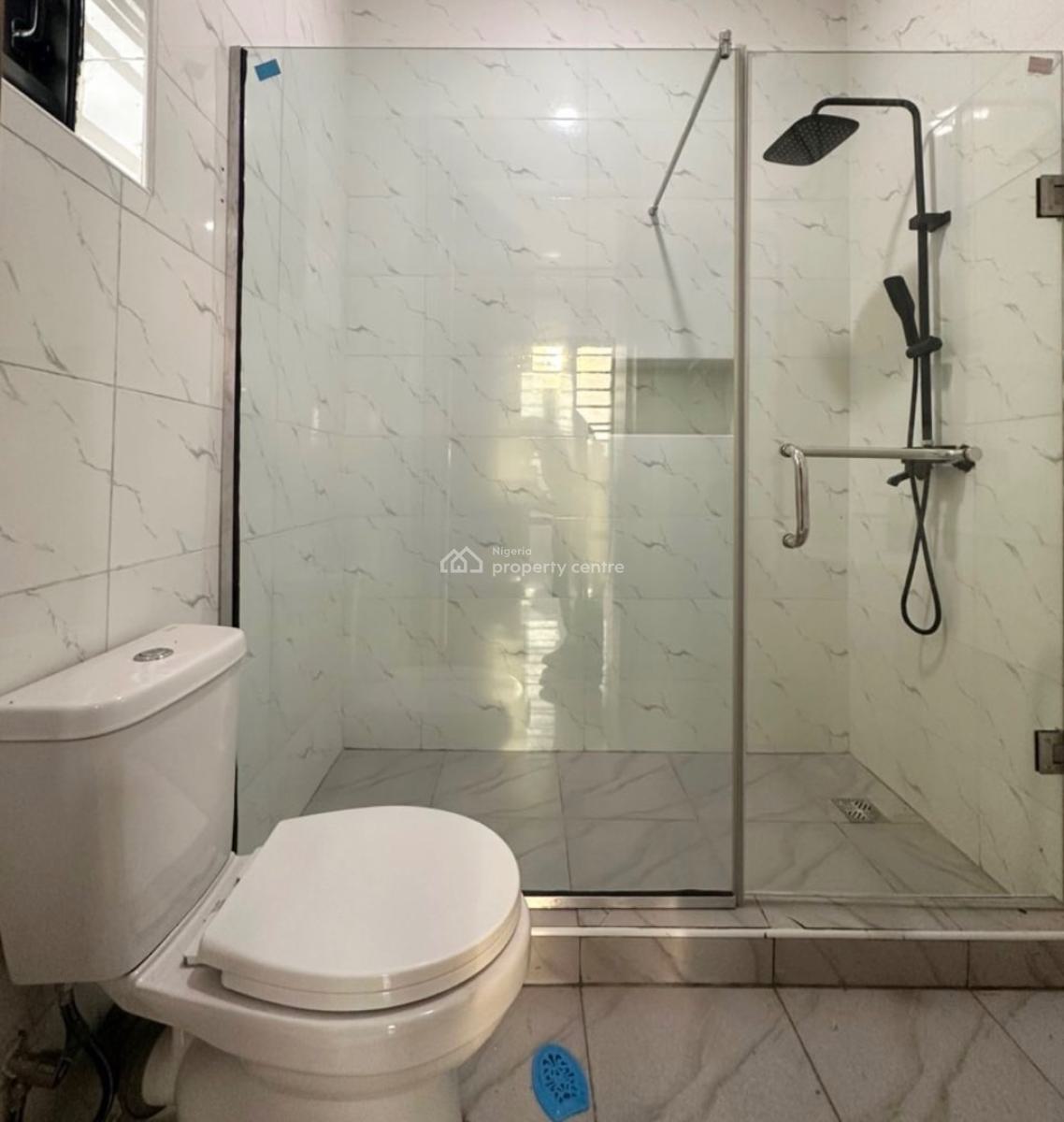Well Built 2 Bedroom Flat Now Available, Ologolo, Lekki, Lagos, Flat / Apartment for Rent