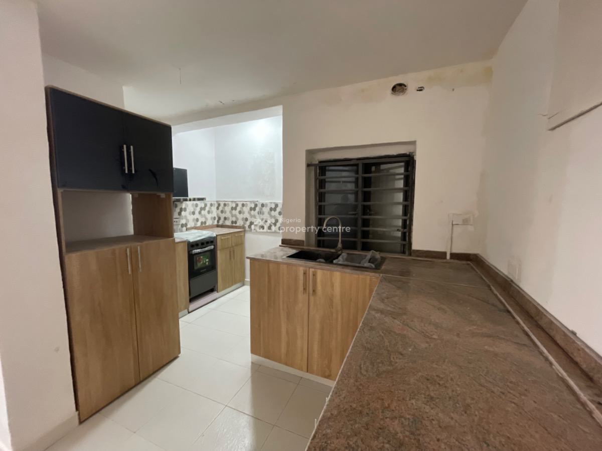 a Nice 2 Bedroom with Bq in Ground Floor, Lekki Phase 1, Lekki, Lagos, House for Rent