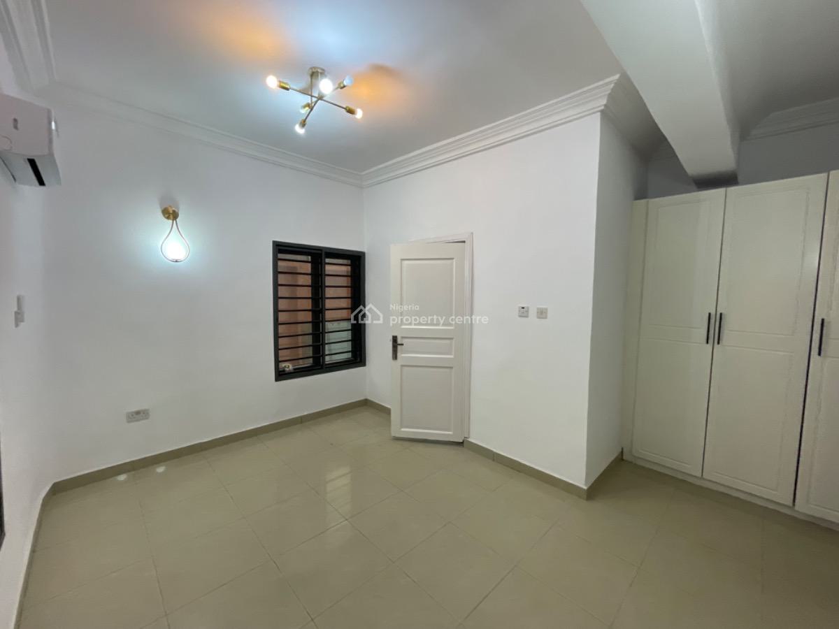 a Nice 2 Bedroom with Bq in Ground Floor, Lekki Phase 1, Lekki, Lagos, House for Rent