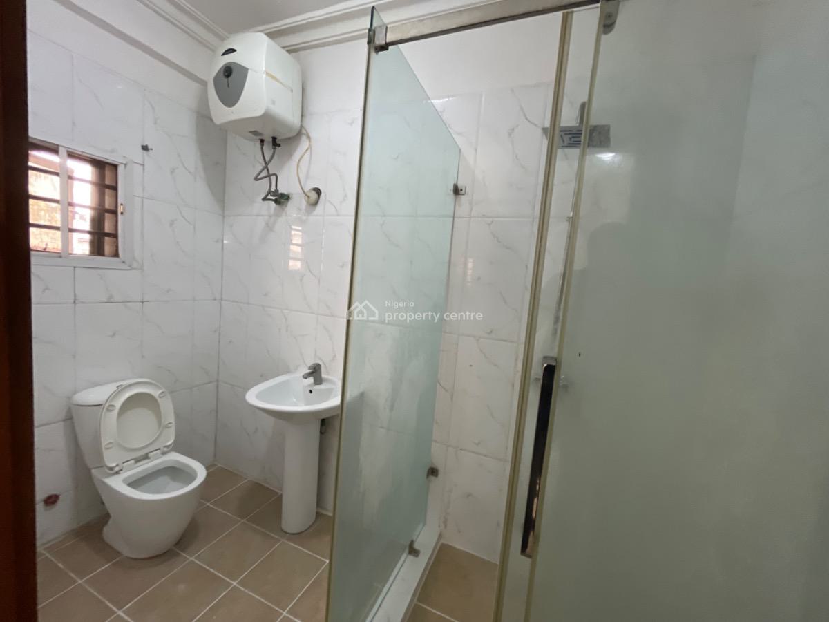 a Spacious 3 Bedroom with Bq on 1st Floor, Lekki Phase 1, Lekki, Lagos, House for Rent