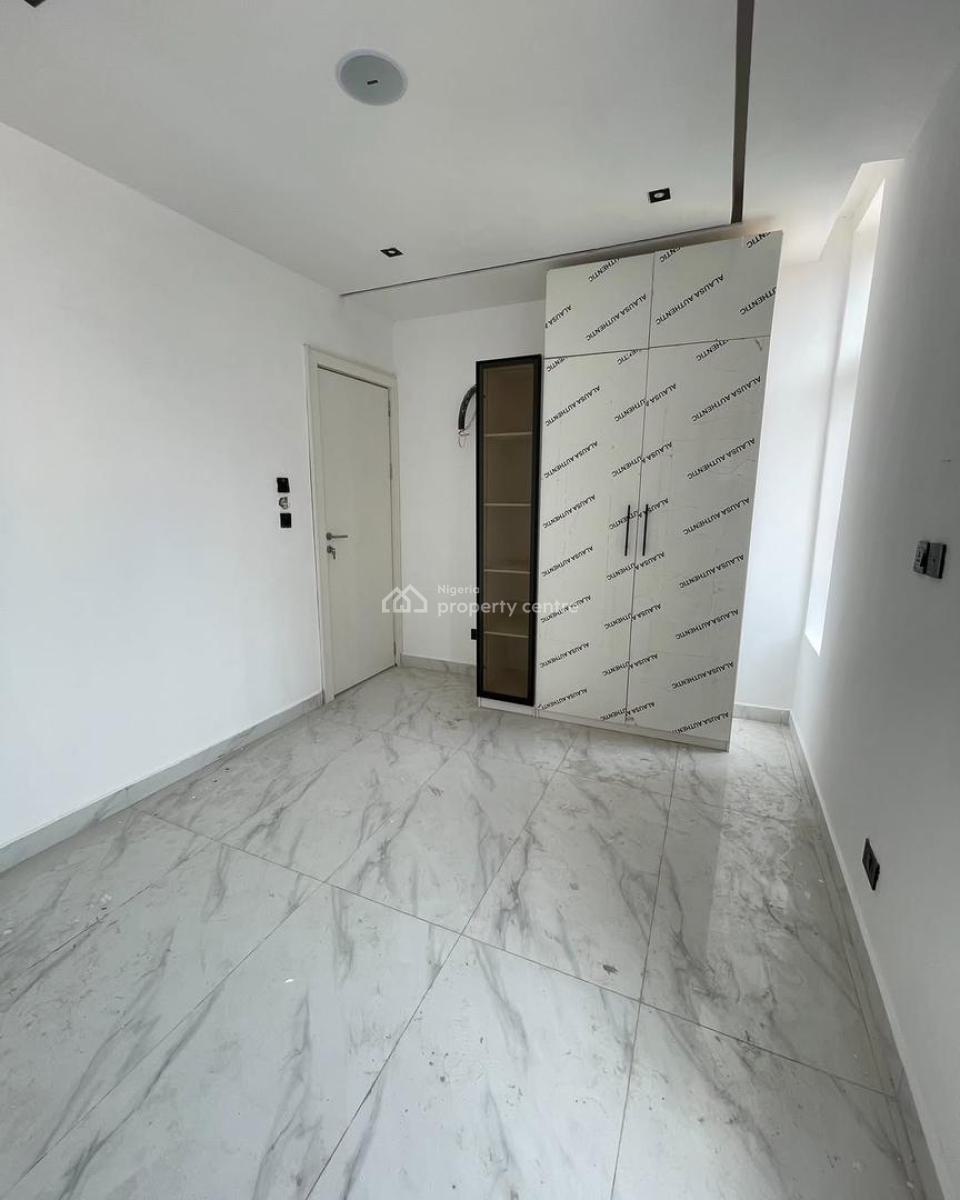 2 Bedroom Flat, Lekki Phase 1, Lekki, Lagos, Block of Flats for Sale