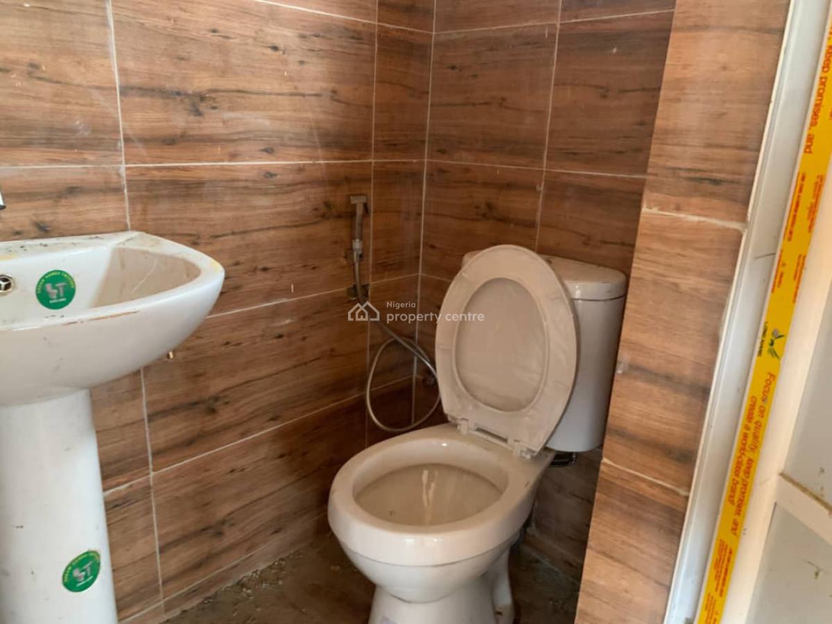 Office and Store Space, Brewery Alakia Area, Ibadan, Oyo, Office Space for Rent