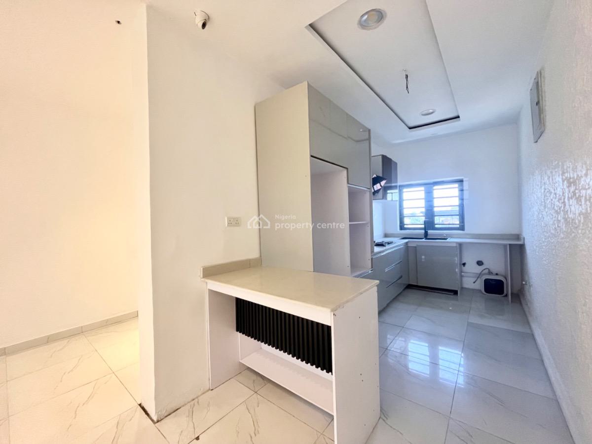 Modern 2 Bedroom Apartment with Swimming Pool Available at Ikate, Ikate Lekki Lagos, Ikate, Lekki, Lagos, Flat / Apartment for Sale