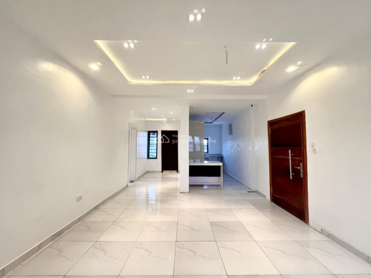 Modern 2 Bedroom Apartment with Swimming Pool Available at Ikate, Ikate Lekki Lagos, Ikate, Lekki, Lagos, Flat / Apartment for Sale