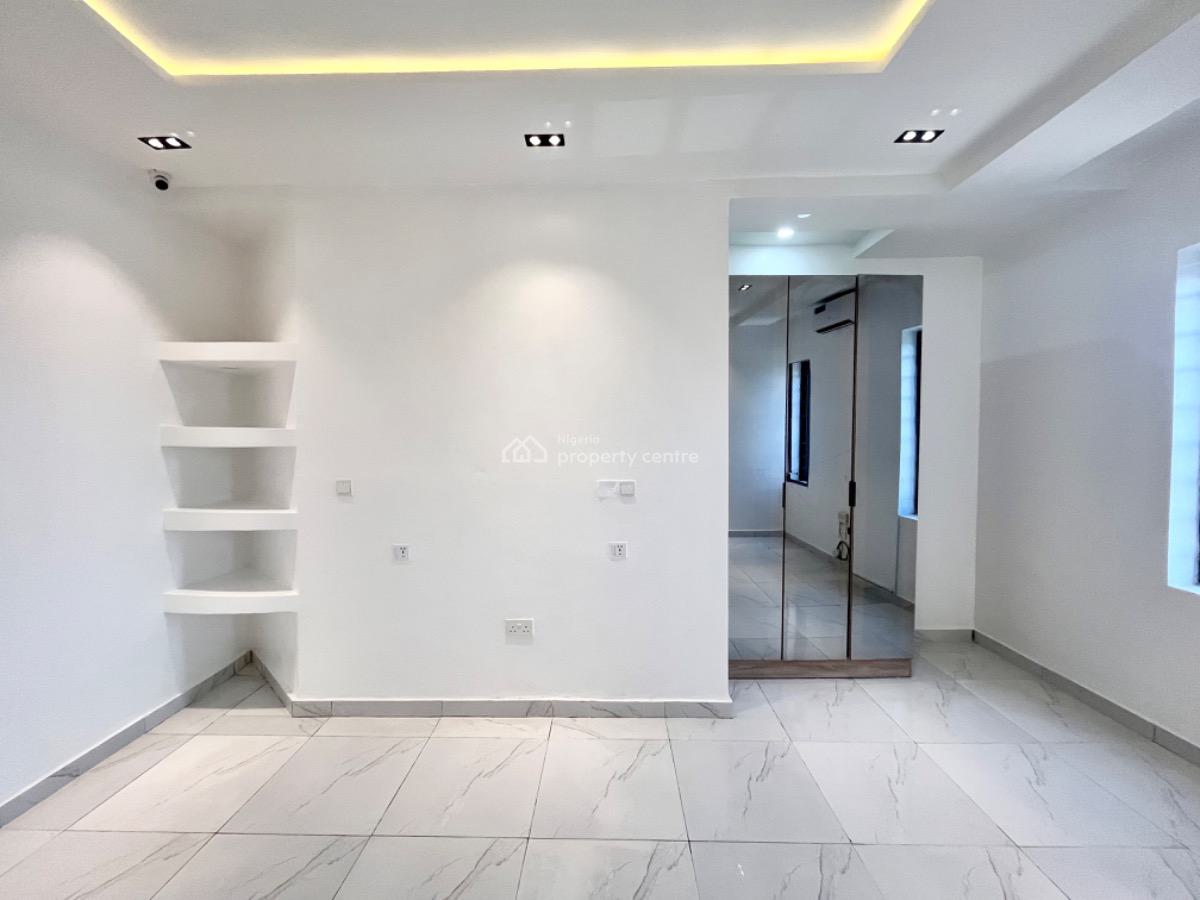 Modern 2 Bedroom Apartment with Swimming Pool Available at Ikate, Ikate Lekki Lagos, Ikate, Lekki, Lagos, Flat / Apartment for Sale